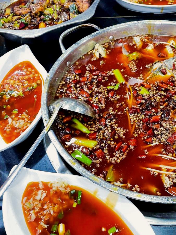 邮亭鲫鱼做法(邮亭鲫鱼做法视频)
