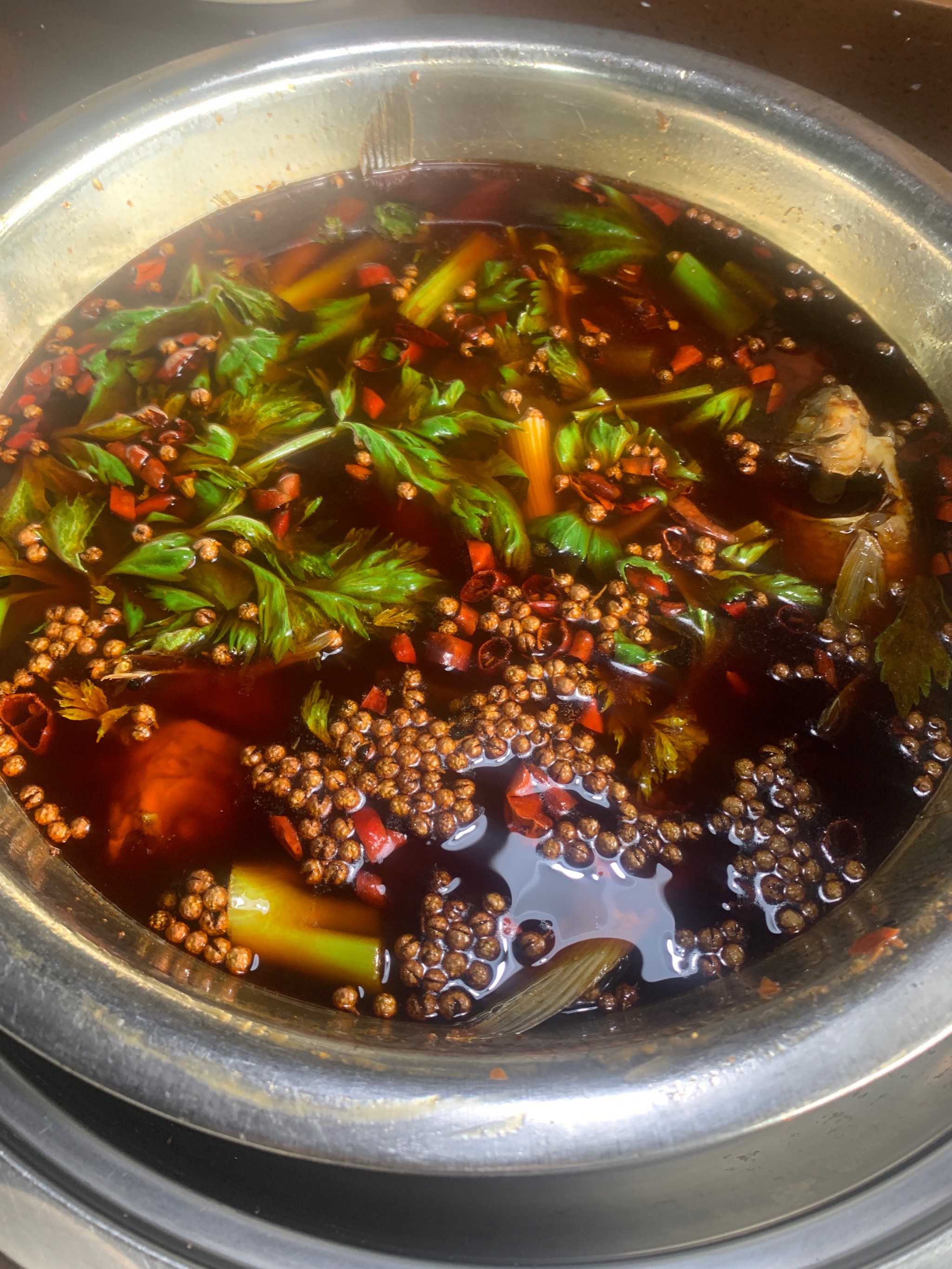 邮亭鲫鱼做法(邮亭鲫鱼做法视频)